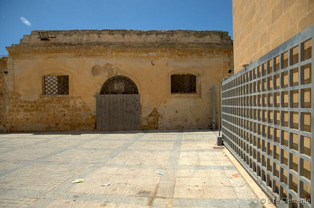 12_SC85186.jpg - A