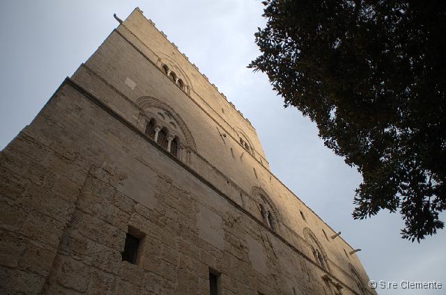01_CL64015.jpg